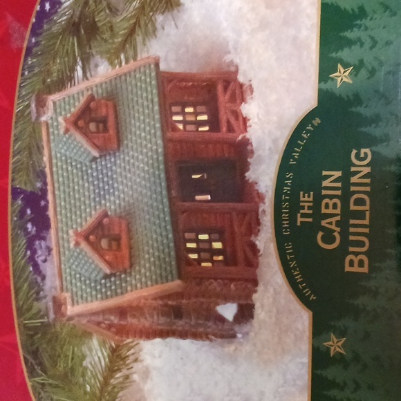 Vintage 1996 Christmas Valley THE LODGE BUILDING Pre Owned. - Picture 4 of 4